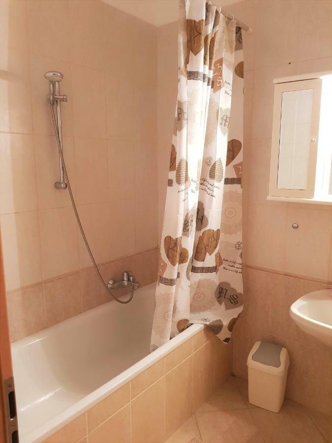 Centrum - A. Apartman Pécs Exteriör bild