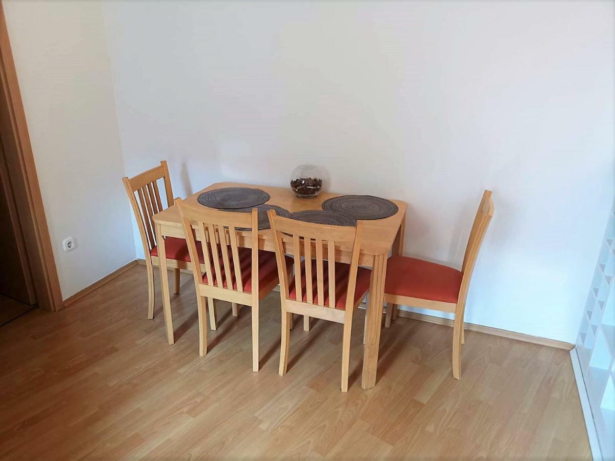 Centrum - A. Apartman Pécs Exteriör bild