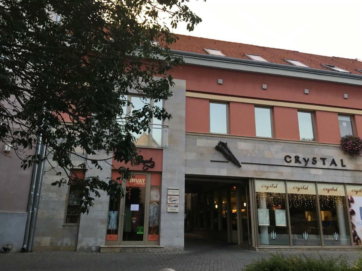 Centrum - A. Apartman Pécs Exteriör bild